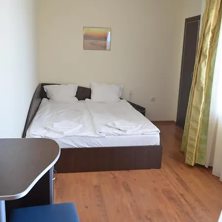 Opal Гостевой дом Равда